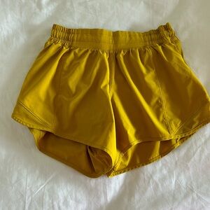 Lululemon hotty hot short